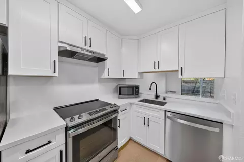 Kitchen - 7319 Starward Dr #44, Dublin, CA 94568 photo 3 of 6