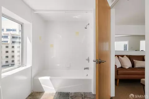 Bath - 88 Guy Pl #301, San Francisco, CA 94105 photo 3 of 6