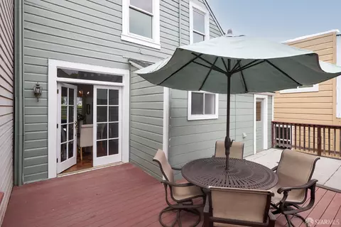 Exterior - 559 Edinburgh St, San Francisco, CA 94112 photo 2 of 3
