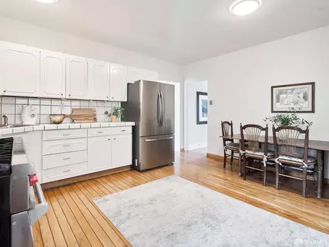 Kitchen - 559 Edinburgh St, San Francisco, CA 94112 photo 1 of 1