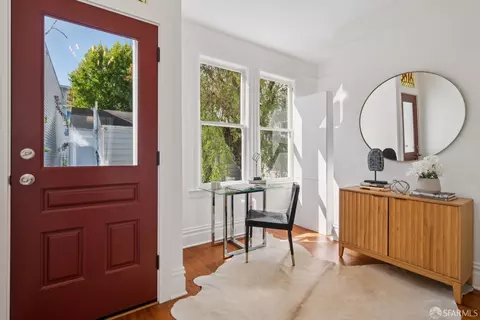 Entry Way - 3816 19th St, San Francisco, CA 94114 photo 6 of 11