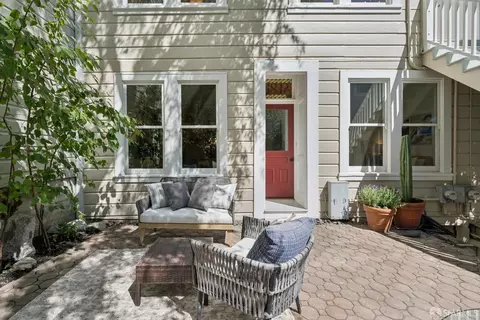 Exterior - 3816 19th St, San Francisco, CA 94114 photo 6 of 8