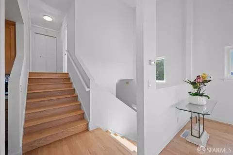 Entry Way - 5 Richards Cir, San Francisco, CA 94124 photo 1 of 2