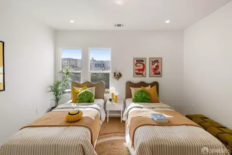 Bedroom - 647 24th Ave, San Francisco, CA 94121 photo 13 of 14