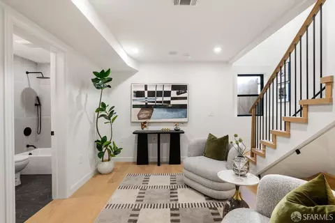 Entry Way - 647 24th Ave, San Francisco, CA 94121 photo 10 of 12
