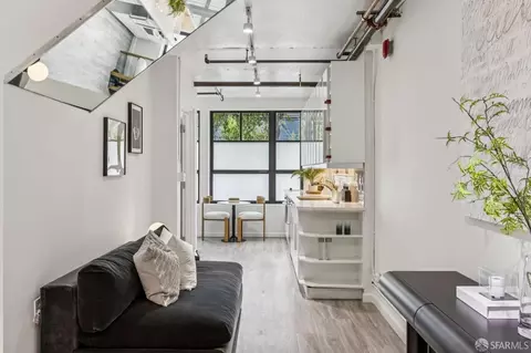 Entry Way - 2501 Harrison St #2, San Francisco, CA 94110 photo 5 of 5