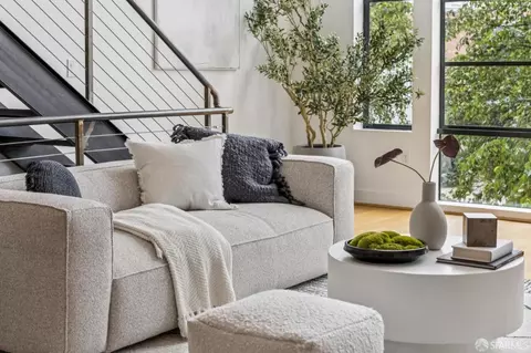 Living - 2501 Harrison St #2, San Francisco, CA 94110 photo 5 of 7