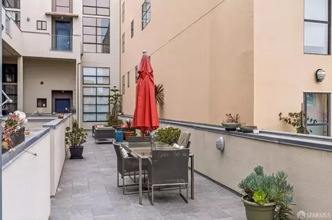 Exterior - 2501 Harrison St #2, San Francisco, CA 94110 photo 1 of 3