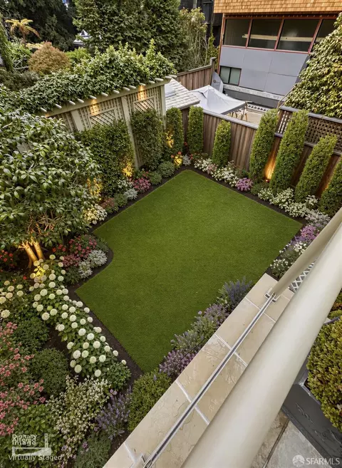Exterior - 33 Walnut St, San Francisco, CA 94118 photo 2 of 2