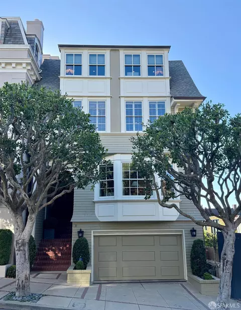 Exterior - 33 Walnut St, San Francisco, CA 94118 photo 1 of 2