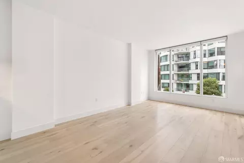 Living - 318 Spear St #4E, San Francisco, CA 94105 photo 5 of 9