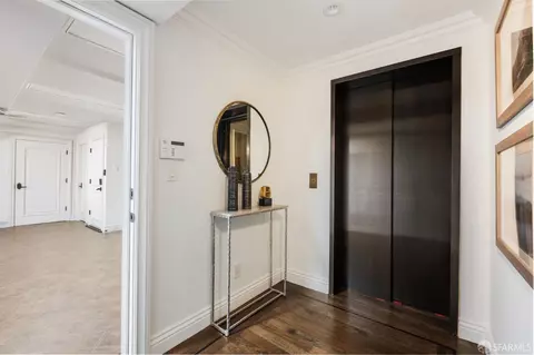 Entry Way - 459 32nd Ave, San Francisco, CA 94121 photo 6 of 8