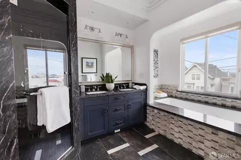 Bath - 459 32nd Ave, San Francisco, CA 94121 photo 3 of 5