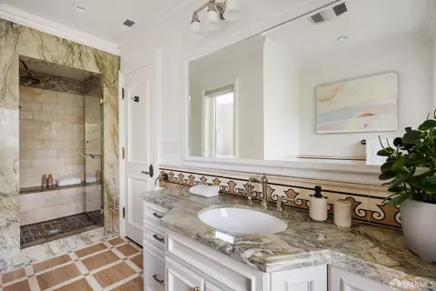 Bath - 459 32nd Ave, San Francisco, CA 94121 photo 2 of 5
