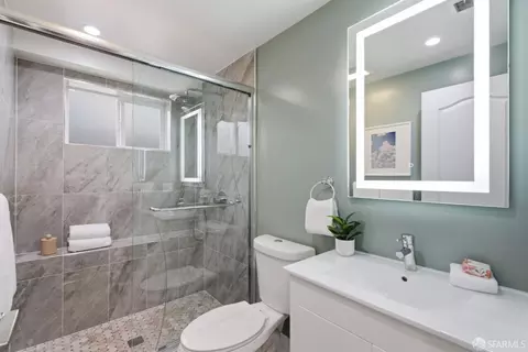 Bath - 737 Huron Ave, San Francisco, CA 94112 photo 5 of 5