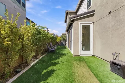 Exterior - 5892 Beechwood Loop, Dublin, CA 94568 photo 5 of 18