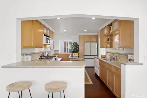 Kitchen - 484 29th St, San Francisco, CA 94131 photo 1 of 7