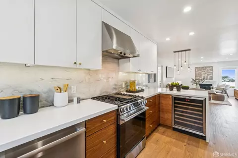 Kitchen - 646 Brighton Rd, Pacifica, CA 94044 photo 5 of 6