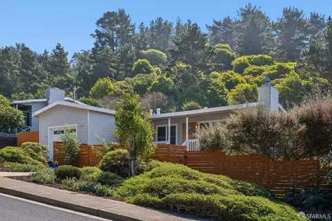 Exterior - 646 Brighton Rd, Pacifica, CA 94044 photo 2 of 12