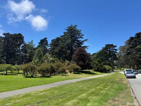 Exterior - 111 Riverton Dr, San Francisco, CA 94132 photo 2 of 8