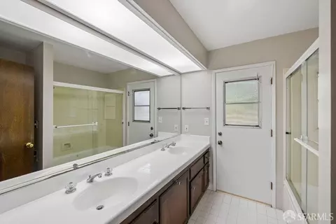 Bath - 85 Warfield Dr, Moraga, CA 94556 photo 4 of 4