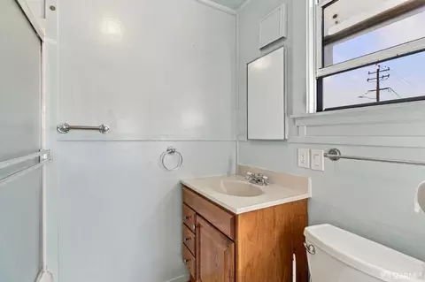 Bath - 179 Santa Maria Ave, Pacifica, CA 94044 photo 1 of 3