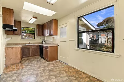 Kitchen - 179 Santa Maria Ave, Pacifica, CA 94044 photo 6 of 6