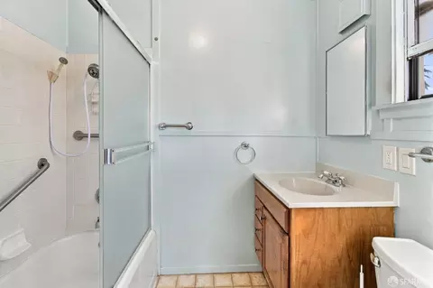 Bath - 179 Santa Maria Ave, Pacifica, CA 94044 photo 3 of 3