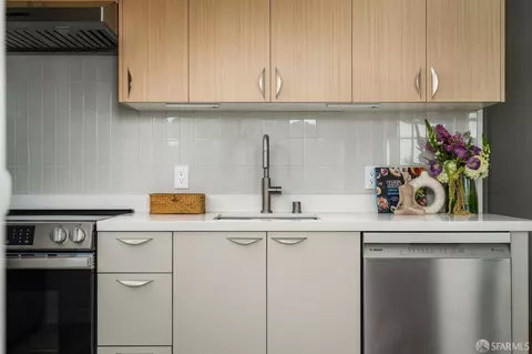 Kitchen - 365 12th St #367, San Francisco, CA 94103 photo 1 of 2
