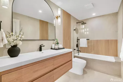 Bath - 975 Darien Way, San Francisco, CA 94127 photo 4 of 4