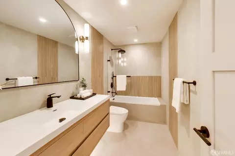 Bath - 975 Darien Way, San Francisco, CA 94127 photo 5 of 5
