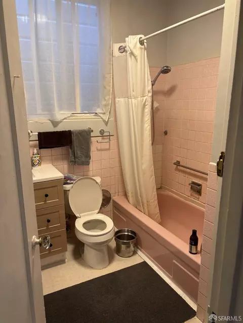Bath - 560 27th Ave, San Francisco, CA 94121 photo 1 of 1