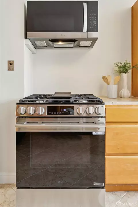 Kitchen - 2154 41st Ave, San Francisco, CA 94116 photo 4 of 4
