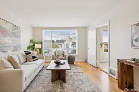 Living - 2154 41st Ave, San Francisco, CA 94116 photo 2 of 3