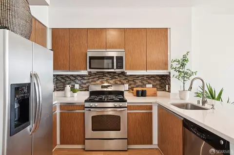 Kitchen - 5900 3rd St #2416, San Francisco, CA 94124 photo 4 of 5