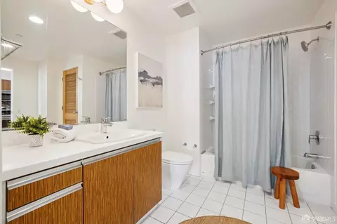 Bath - 5900 3rd St #2416, San Francisco, CA 94124 photo 1 of 1