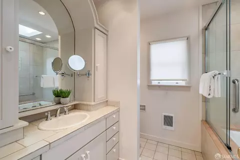 Bath - 1160 Glen Ave, Berkeley, CA 94708 photo 2 of 3