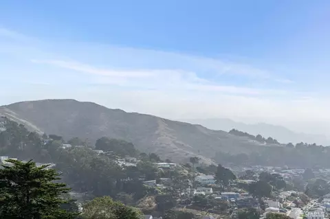 View/Area - 146 Beachview Ave, Pacifica, CA 94044 photo 5 of 13