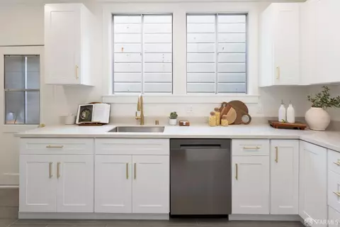 Kitchen - 554 Bright St, San Francisco, CA 94132 photo 3 of 5