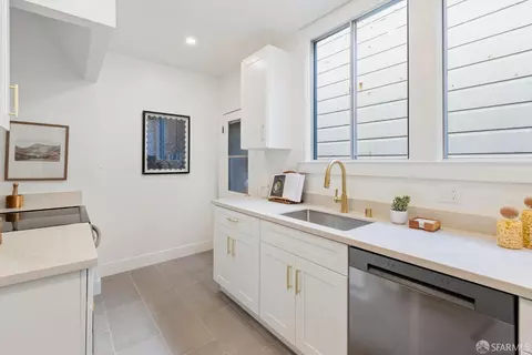 Kitchen - 554 Bright St, San Francisco, CA 94132 photo 2 of 5