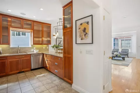 Kitchen - 35 Glen Ct, San Francisco, CA 94112 photo 3 of 5
