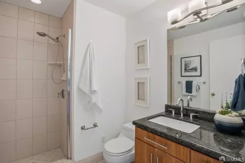 Bath - 35 Glen Ct, San Francisco, CA 94112 photo 7 of 7