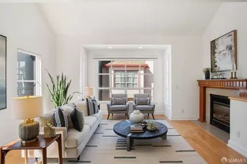 Living - 35 Glen Ct, San Francisco, CA 94112 photo 2 of 7