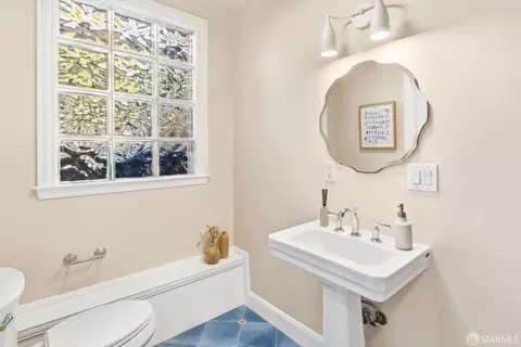Bath - 471 Valley St, San Francisco, CA 94131 photo 3 of 4