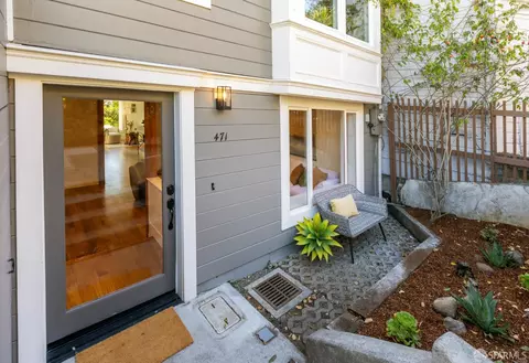 Exterior - 471 Valley St, San Francisco, CA 94131 photo 2 of 17