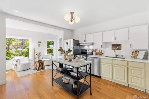 Kitchen - 471 Valley St, San Francisco, CA 94131 photo 1 of 3