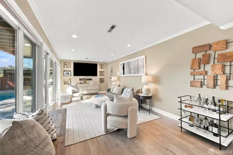 Living - 953 Park Pacifica Ave, Pacifica, CA 94044 photo 8 of 9