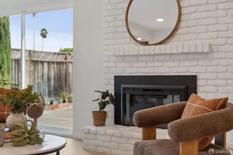 Living - 4906 Nelson St, Fremont, CA 94538 photo 5 of 8