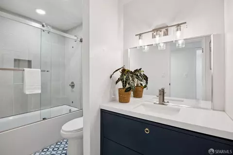 Bath - 4906 Nelson St, Fremont, CA 94538 photo 2 of 4
