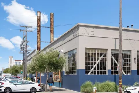 Exterior - 2412 Harrison St #204, San Francisco, CA 94110 photo 2 of 3